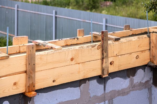 Poured Wall Construction in Kent